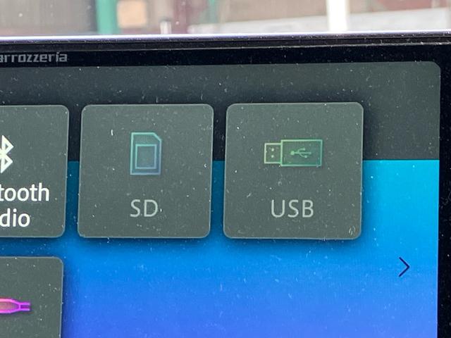 Ｎ－ＢＯＸカスタム Ｌターボ　衝突被害軽減ブレーキ　レーンアシスト　ナビＴＶ　Ｂｌｕｅｔｏｏｔｈ　パドルシフト　クルーズコントロール　ハーフレザーシート　シートヒーター　両側パワースライド　オートＬＥＤヘッドライト　純正１５アルミ（53枚目）