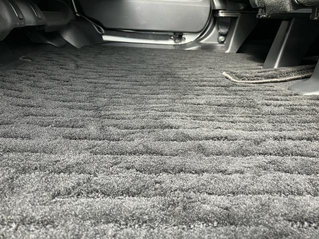 Ｎ－ＢＯＸカスタム Ｌターボ　衝突被害軽減ブレーキ　レーンアシスト　ナビＴＶ　Ｂｌｕｅｔｏｏｔｈ　パドルシフト　クルーズコントロール　ハーフレザーシート　シートヒーター　両側パワースライド　オートＬＥＤヘッドライト　純正１５アルミ（69枚目）