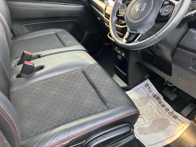 Ｎ－ＷＧＮカスタム Ｇ　ＳＳ２トーンカラースタイルパッケージ　あんしんパッケージ　ナビ　フルセグＴＶ　ＣＤ・ＤＶＤ　Ｂｌｕｅｔｏｏｔｈ　バックカメラ　ビルトインＥＴＣ　スマートキー　プッシュスタート　アイドリングストップ　電動格納ミラー　ベンチシート（13枚目）