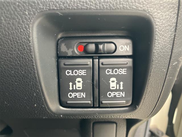 Ｎ－ＢＯＸ＋ Ｇ　ＳＳパッケージ　ＥＴＣ　バックカメラ　両側電動スライドドア　ナビ　ＴＶ　オートライト　スマートキー　アイドリングストップ　電動格納ミラー　ベンチシート　ＣＶＴ　盗難防止システム　ＡＢＳ　ＥＳＣ　ＣＤ　ＤＶＤ再生（9枚目）