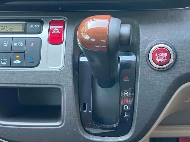 Ｎ－ＯＮＥ Ｇ　ＥＴＣ　スマートキー　アイドリングストップ　電動格納ミラー　ベンチシート　ＣＶＴ　盗難防止システム　ＡＢＳ　ＥＳＣ　ＣＤ　ＭＤ　衝突安全ボディ　エアコン　パワーステアリング　パワーウィンドウ（6枚目）