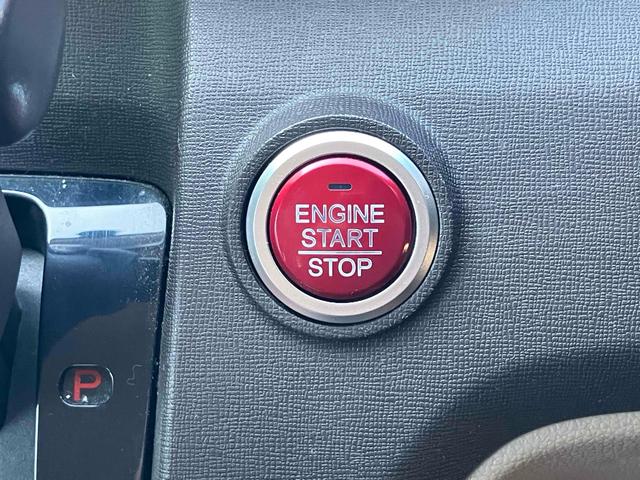 Ｎ－ＯＮＥ Ｇ　ＥＴＣ　スマートキー　アイドリングストップ　電動格納ミラー　ベンチシート　ＣＶＴ　盗難防止システム　ＡＢＳ　ＥＳＣ　ＣＤ　ＭＤ　衝突安全ボディ　エアコン　パワーステアリング　パワーウィンドウ（7枚目）