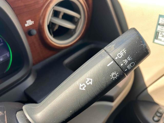 Ｎ－ＯＮＥ Ｇ　ＥＴＣ　スマートキー　アイドリングストップ　電動格納ミラー　ベンチシート　ＣＶＴ　盗難防止システム　ＡＢＳ　ＥＳＣ　ＣＤ　ＭＤ　衝突安全ボディ　エアコン　パワーステアリング　パワーウィンドウ（9枚目）