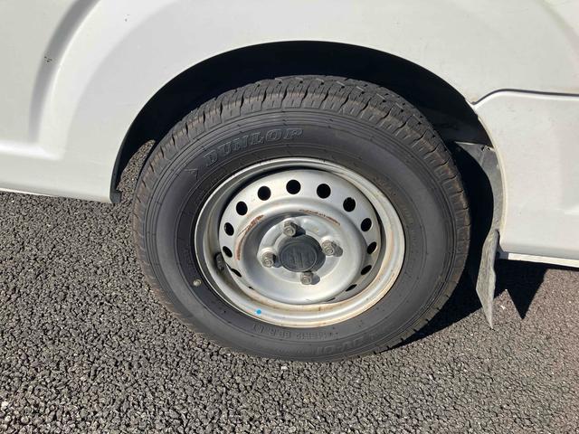 キャリイトラック 　４ＷＤ　ＭＴ　エアコン　運転席エアバッグ（42枚目）