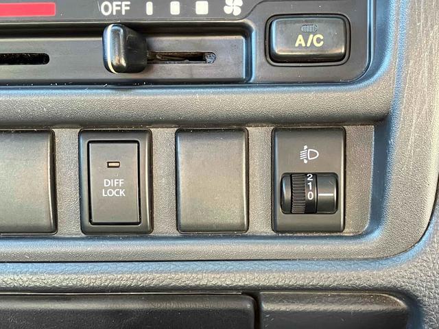 キャリイトラック 　４ＷＤ　ＭＴ　エアコン　運転席エアバッグ（45枚目）