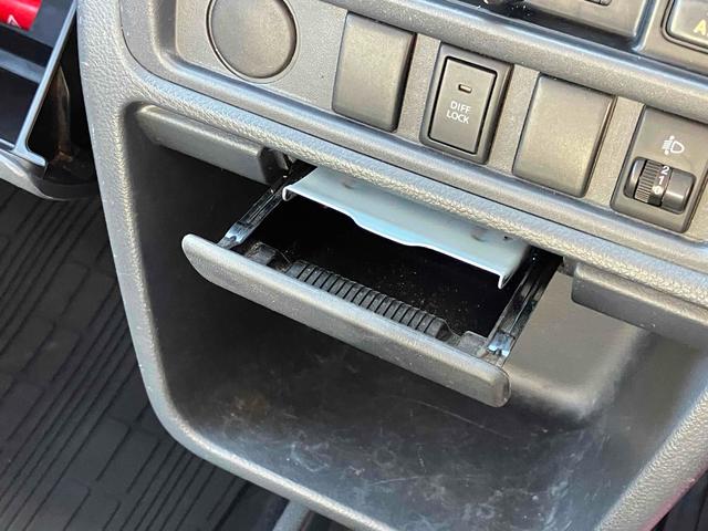 キャリイトラック 　４ＷＤ　ＭＴ　エアコン　運転席エアバッグ（46枚目）