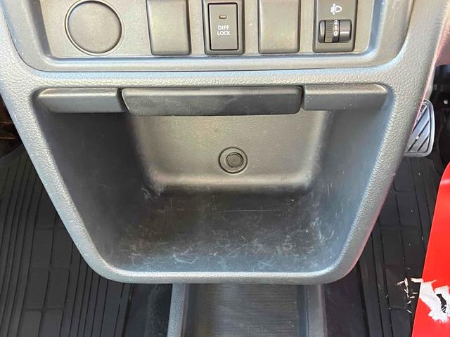 キャリイトラック 　４ＷＤ　ＭＴ　エアコン　運転席エアバッグ（47枚目）