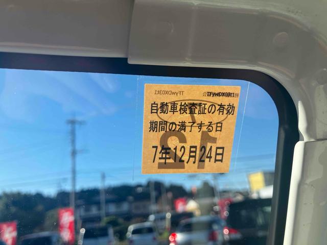 キャリイトラック 　４ＷＤ　ＭＴ　エアコン　運転席エアバッグ（67枚目）