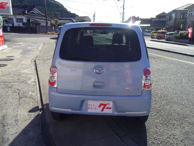 ミラココア ココアＸ　スマートキー　キーレスエントリー　アイドリングストップ　電動格納ミラー　ＥＴＣ　ベンチシート　盗難防止システム　衝突安全ボディ　運転席助手席エアバック　ＡＢＳ（6枚目）