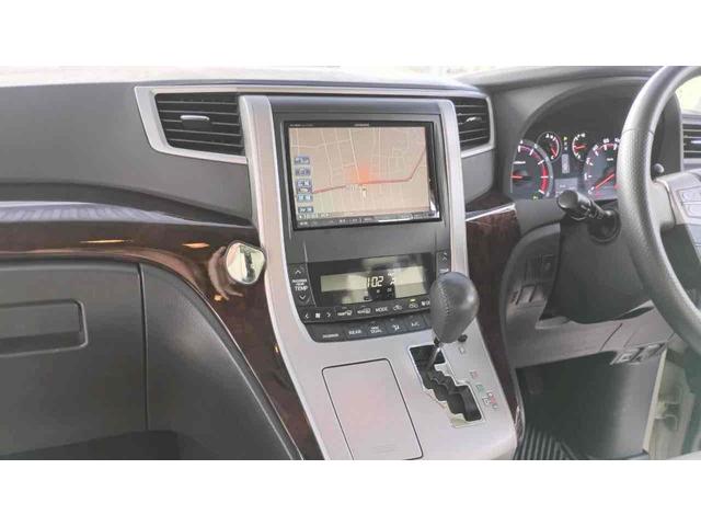 アルファード ２４０Ｓ　ドライブレコーダー　ＥＴＣ　ナビ　クリアランスソナー　両側スライド・片側電動　ＨＩＤ　スマートキー　ＣＶＴ　アルミホイール　盗難防止システム　衝突安全ボディ　ＡＢＳ　ＥＳＣ　エアコン（8枚目）