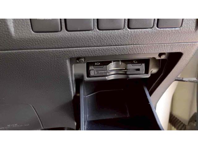 アルファード ２４０Ｓ　ドライブレコーダー　ＥＴＣ　ナビ　クリアランスソナー　両側スライド・片側電動　ＨＩＤ　スマートキー　ＣＶＴ　アルミホイール　盗難防止システム　衝突安全ボディ　ＡＢＳ　ＥＳＣ　エアコン（11枚目）