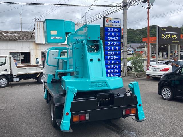 　高所作業車　作業床積載荷重２００ｋｇ　アーム１２ｍ　外装仕上済　ＡＩＣＨＩ製　走行４０２８０ｋｍ　５速ミッション　ＡＢＳ　運転席エアバック(9枚目)