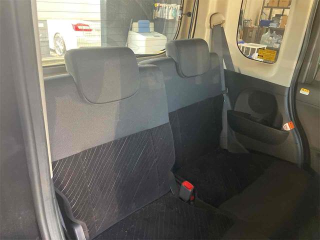 当店のお車をご覧いただきましてありがとうございます。お車についてのご質問やお見積りのご依頼、ご購入にあたってのご相談などお気軽にお問い合わせ下さい!