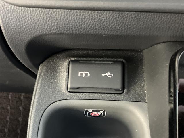 シエンタ ハイブリッドＺ　ＥＴＣ　全周囲カメラ　ナビ　ＴＶ　クリアランスソナー　オートクルーズコントロール　レーンアシスト　衝突被害軽減システム　両側電動スライドドア　オートマチックハイビーム　オートライト　ＬＥＤヘッドランプ（41枚目）