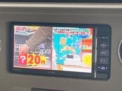 ＴＶ付きの車となっております。ドライブの合間の休憩中に気になる番組を見ることができます。 4