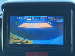 バックカメラ装着済！死角になりやすい後方もとても見やすいです☆車庫入れに自信がない方や縦列駐車が苦手な方にも、オススメな機能です！安心度もアップ！ 4