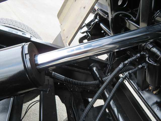 キャンター 　３．５ｔ回転式ダンプ式塵芥車６．５立米　新明和　連続スイッチ付（31枚目）