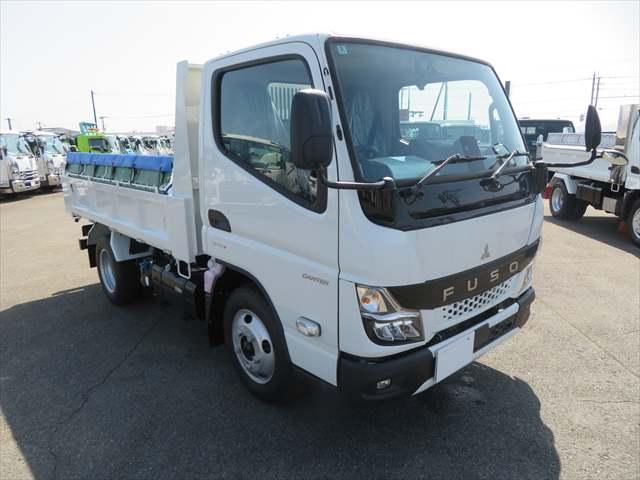キャンター ３ｔ全低床強化ダンプ　極東開発製　令和７年式　低走行車（4枚目）