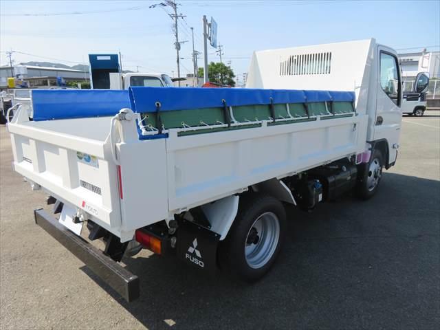 キャンター ３ｔ全低床強化ダンプ　極東開発製　令和７年式　低走行車（6枚目）