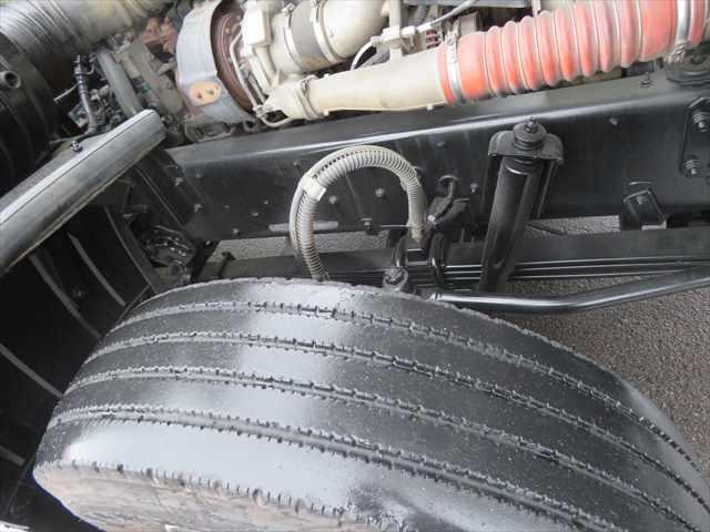 コンドル ミニ10輪木材運搬車 車検整備付 スタンション4本 アオリ無 全塗装仕上 積載10,000kg(16枚目)