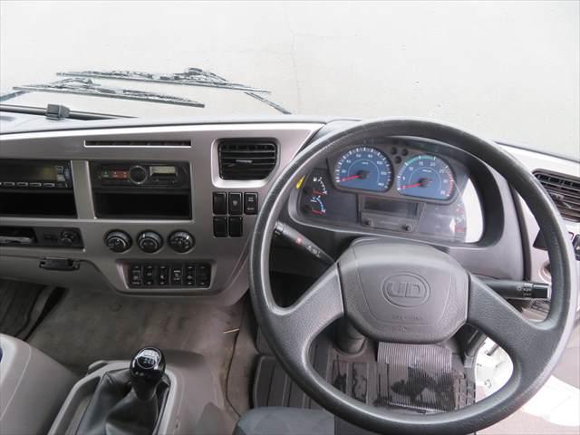 コンドル ミニ10輪木材運搬車 車検整備付 スタンション4本 アオリ無 全塗装仕上 積載10,000kg(40枚目)