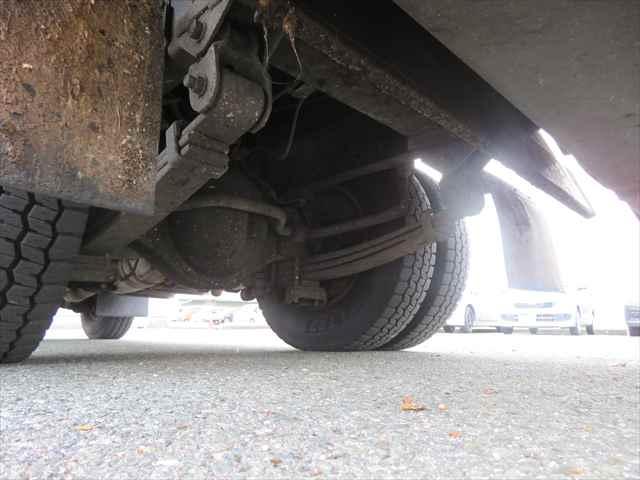 デュトロ ２ｔプレス式塵芥車　モリタエコノス製　容積４．２立米　汚水タンクステンレス　助手席スライドドア　１５０馬力（30枚目）