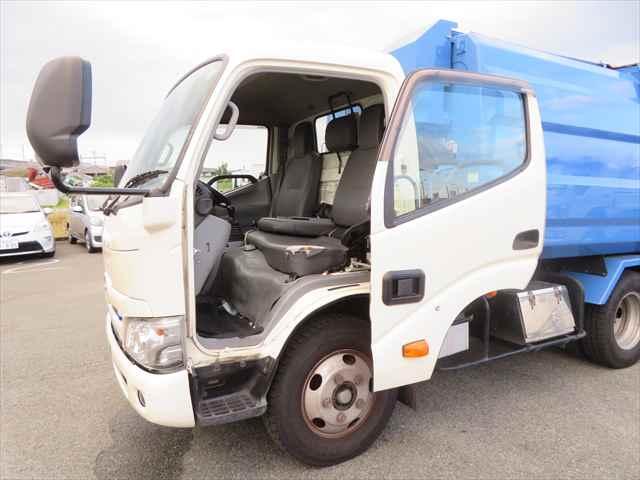 デュトロ ２ｔプレス式塵芥車　モリタエコノス製　容積４．２立米　汚水タンクステンレス　助手席スライドドア　１５０馬力（48枚目）