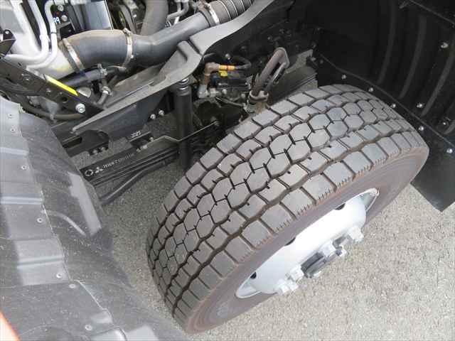 ファイター 増ｔワイドＲ／Ｃ４段クレーン付セルフ　ユニック製　フックイン付　２．９３ｔ吊　Ｒ６年式　ハイジャッキ　デジタコ　メッキ部品有（14枚目）