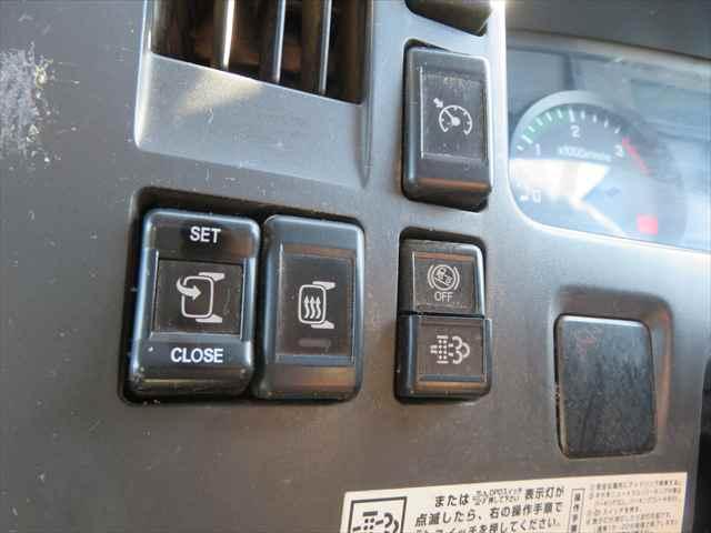 フォワード 増ｔ木材運搬車　スタンション６本　Ｔａｊｆｕｎ　ＬＩＶ　車検整備付　２６０馬力　タコグラフ有　ベッド有（45枚目）