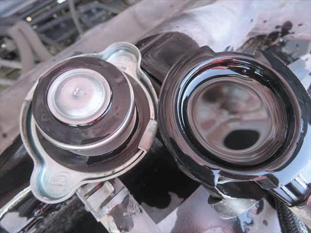 ヒノレンジャー 4段R/Cクレーン付平ボデー ユニック製 型式:URG344 フックイン付 クレーン能力2.93t吊り 差し違いアウトリガー 三方開 210馬力 積載2400kg ETC付(10枚目)