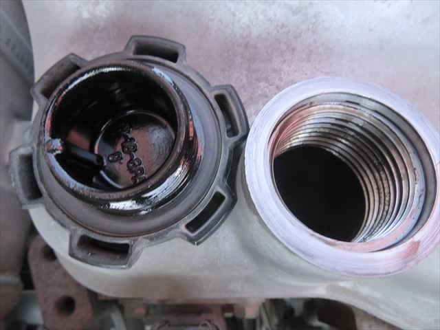 ヒノレンジャー 4段R/Cクレーン付平ボデー ユニック製 型式:URG344 フックイン付 クレーン能力2.93t吊り 差し違いアウトリガー 三方開 210馬力 積載2400kg ETC付(11枚目)