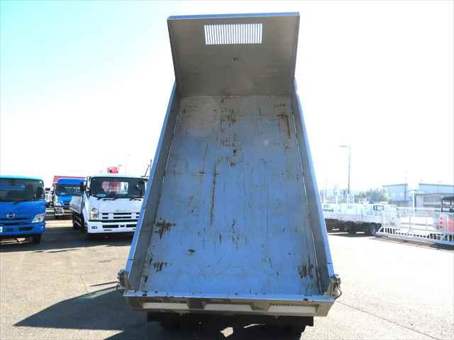 エルフトラック 2t低床ダンプ 車検整備付 新明和製 型式:DR2-0110SY 三方開 センターピン 独立懸架サスペンション 150馬力 4ナンバー 積載2000kg(22枚目)