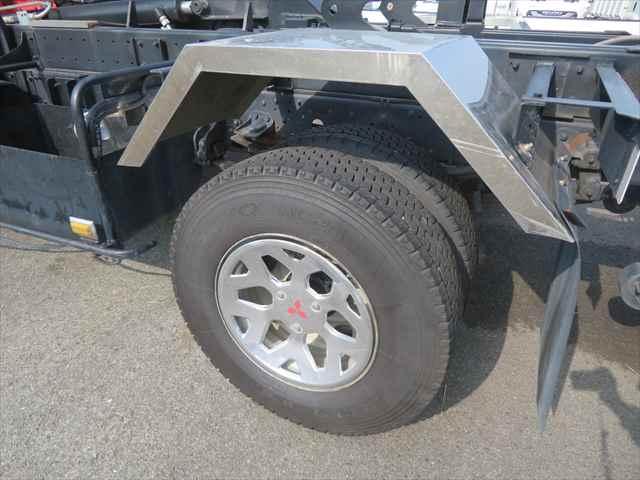 ファイター ４ｔ脱着式コンテナ専用車　車検整備付　極東開発製　型式：ＪＭ０４－５５　ツインホイスト　積載３６００ｋｇ　２２０馬力　ＥＴＣ付　バッテリー新品（19枚目）