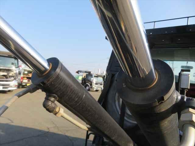 ファイター ４ｔ脱着式コンテナ専用車　車検整備付　極東開発製　型式：ＪＭ０４－５５　ツインホイスト　積載３６００ｋｇ　２２０馬力　ＥＴＣ付　バッテリー新品（30枚目）