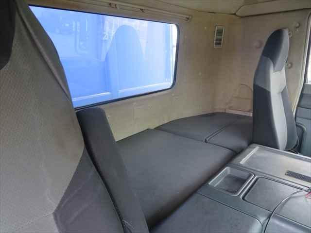 スーパーグレート 10tダンプ 極東開発製 型式:DD10-761 380馬力 積載8900kg ETC タコグラフ ベッド シフト7速MT(34枚目)