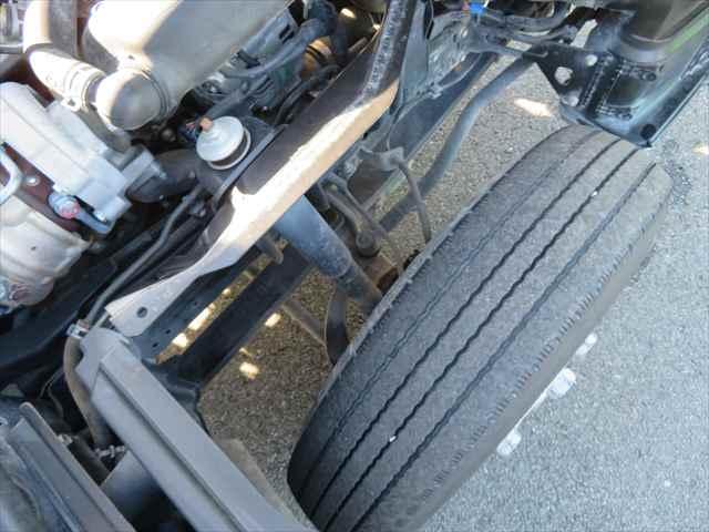 デュトロ ２ｔプレス式塵芥車　新明和製　型式：ＧＴ０４２－５４３４　容積４．３立米　積載２０００ｋｇ　連続スイッチ付　分別カゴ付　１５０馬力　ＡＴ車　走行１．９万ｋｍ　ＥＴＣ　ドラレコ　メッキ部品有（14枚目）