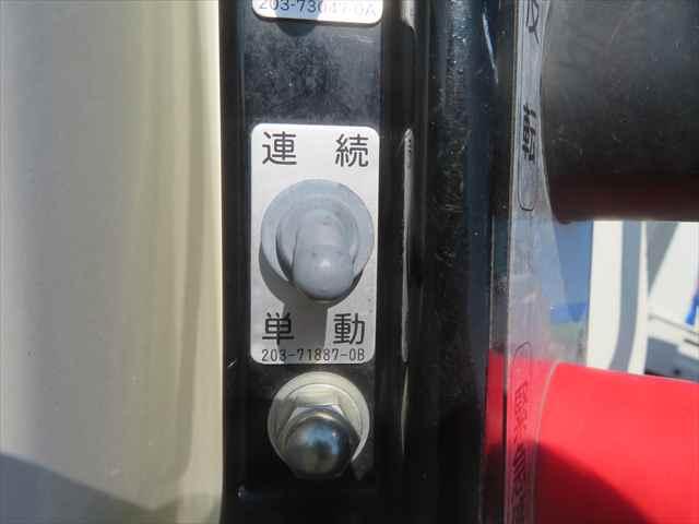 デュトロ ２ｔプレス式塵芥車　新明和製　型式：ＧＴ０４２－５４３４　容積４．３立米　積載２０００ｋｇ　連続スイッチ付　分別カゴ付　１５０馬力　ＡＴ車　走行１．９万ｋｍ　ＥＴＣ　ドラレコ　メッキ部品有（26枚目）