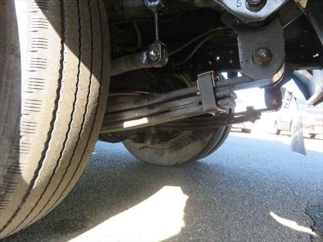 デュトロ ２ｔプレス式塵芥車　新明和製　型式：ＧＴ０４２－５４３４　容積４．３立米　積載２０００ｋｇ　連続スイッチ付　分別カゴ付　１５０馬力　ＡＴ車　走行１．９万ｋｍ　ＥＴＣ　ドラレコ　メッキ部品有（33枚目）