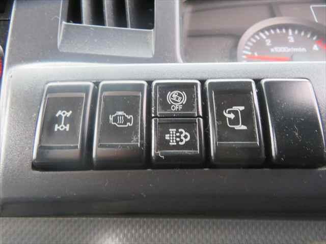 エルフトラック ３ｔ脱着式コンテナ専用車　新明和製　型式：ＣＣＡ２２－１１　車検整備付　４ＷＤ　積載３０００ｋｇ　２シリンダー　４ナンバー仕様　１５０馬力　ＥＴＣ付　メッキ部品有　走行９．６万ｋｍ（48枚目）