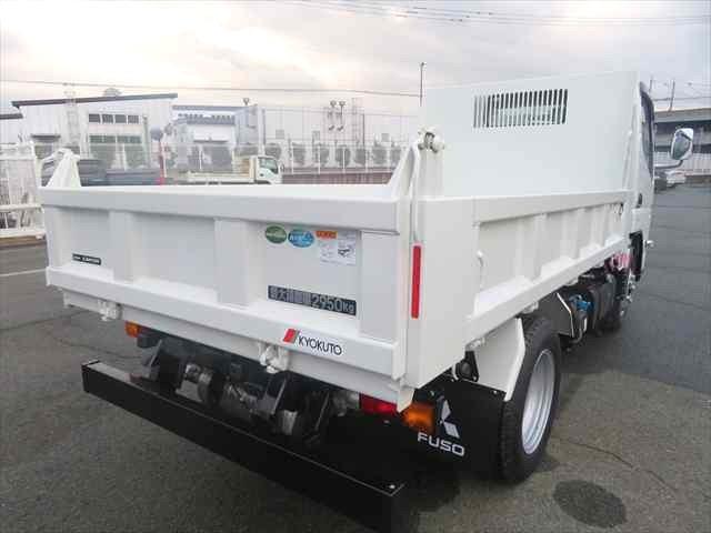 キャンター ３ｔ全低床強化ダンプ　極東開発製　型式：ＤＤ０２－３１　Ｒ７年式　走行１８３ｋｍ　積載２９５０ｋｇ　１５０馬力　４ナンバー仕様（6枚目）