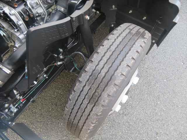 キャンター ３ｔ全低床強化ダンプ　極東開発製　型式：ＤＤ０２－３１　Ｒ７年式　走行１８３ｋｍ　積載２９５０ｋｇ　１５０馬力　４ナンバー仕様（14枚目）