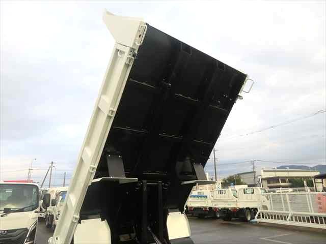 キャンター ３ｔ全低床強化ダンプ　極東開発製　型式：ＤＤ０２－３１　Ｒ７年式　走行１８３ｋｍ　積載２９５０ｋｇ　１５０馬力　４ナンバー仕様（17枚目）