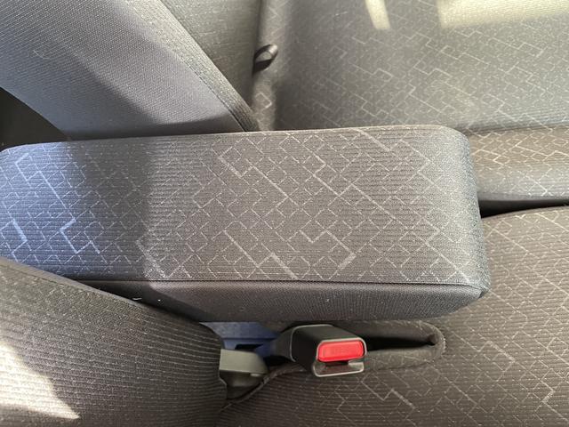 ワゴンＲ ハイブリッドＦＸ－Ｓ　デュアルカメラブレーキサポート　マイルドハイブリッド　オーディオレス　ＣＶＴ　オートエアコン　リモコンキー　キーレススタート　オートライト　シートヒーター　オーディオスイッチ　ＡＣＣ　ＥＳＰ（30枚目）