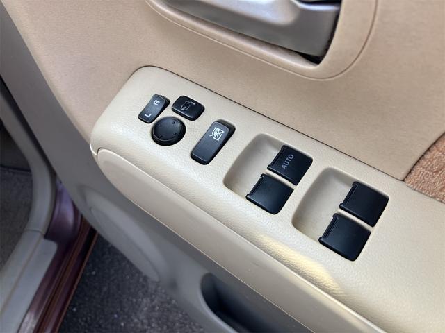モコ Ｓ　キーレスエントリー　電動格納ミラー　ベンチシート　ＡＴ　盗難防止システム　ＡＢＳ　ＣＤ　衝突安全ボディ　エアコン　パワーステアリング　パワーウィンドウ（11枚目）