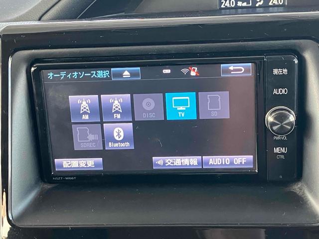 ヴォクシー ＺＳ　ＥＴＣ　バックカメラ　ナビ　ＴＶ　両側スライド・片側電動　オートライト　ＬＥＤヘッドランプ　スマートキー　アイドリングストップ　電動格納ミラー　３列シート　ＣＶＴ　アルミホイール　ＣＤ（6枚目）