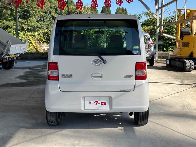ピクシススペース 　キーレスエントリー　アイドリングストップ　電動格納ミラー　ベンチシート　ＣＶＴ　ＣＤ　アルミホイール　エアコン　パワーステアリング　パワーウィンドウ（15枚目）
