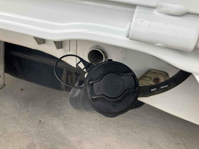 キャリイトラック ＫＣ　軽トラ　４ＷＤ　５速マニュアル　エアコン　パワーステアリング　三方開　ヘッドライトレベライザー（19枚目）