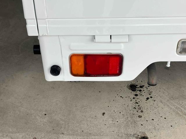 キャリイトラック ＫＣ　軽トラ　４ＷＤ　５速マニュアル　エアコン　パワーステアリング　三方開　ヘッドライトレベライザー（23枚目）