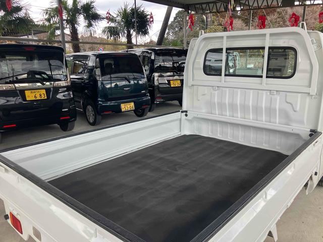 キャリイトラック ＫＣ　軽トラ　４ＷＤ　５速マニュアル　エアコン　パワーステアリング　三方開　ヘッドライトレベライザー（32枚目）