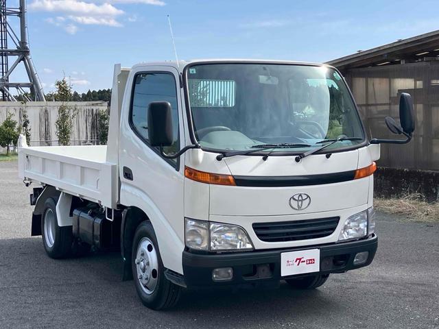 トヨエース 　トラック　ダンプ　ＥＴＣ　エアコン　パワーウィンドウ　パワステ　５速マニュアル　積載量２０００ｋｇ（3枚目）